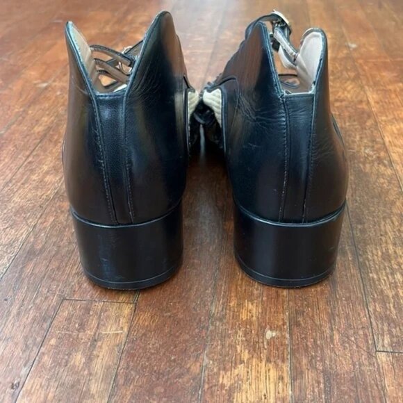 RARE Paula Cademartori | Heeled Leather Sandal with Buckles and Fringe - Picture 4 of 8